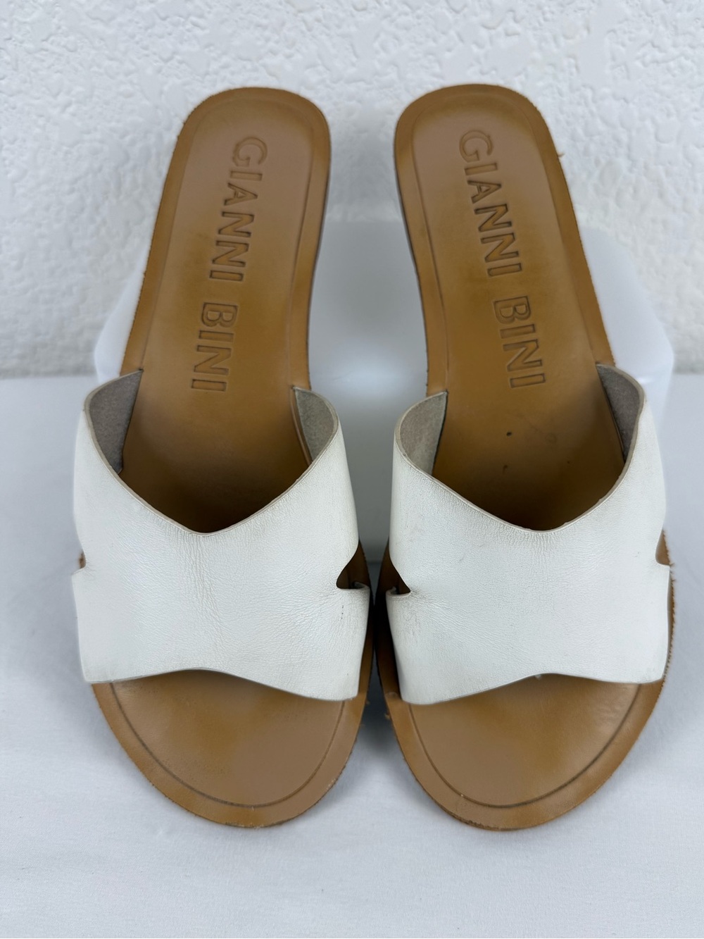 Gianni Bini | White Leather Slide Sandals | Slip-On Comfort | Women's 9
